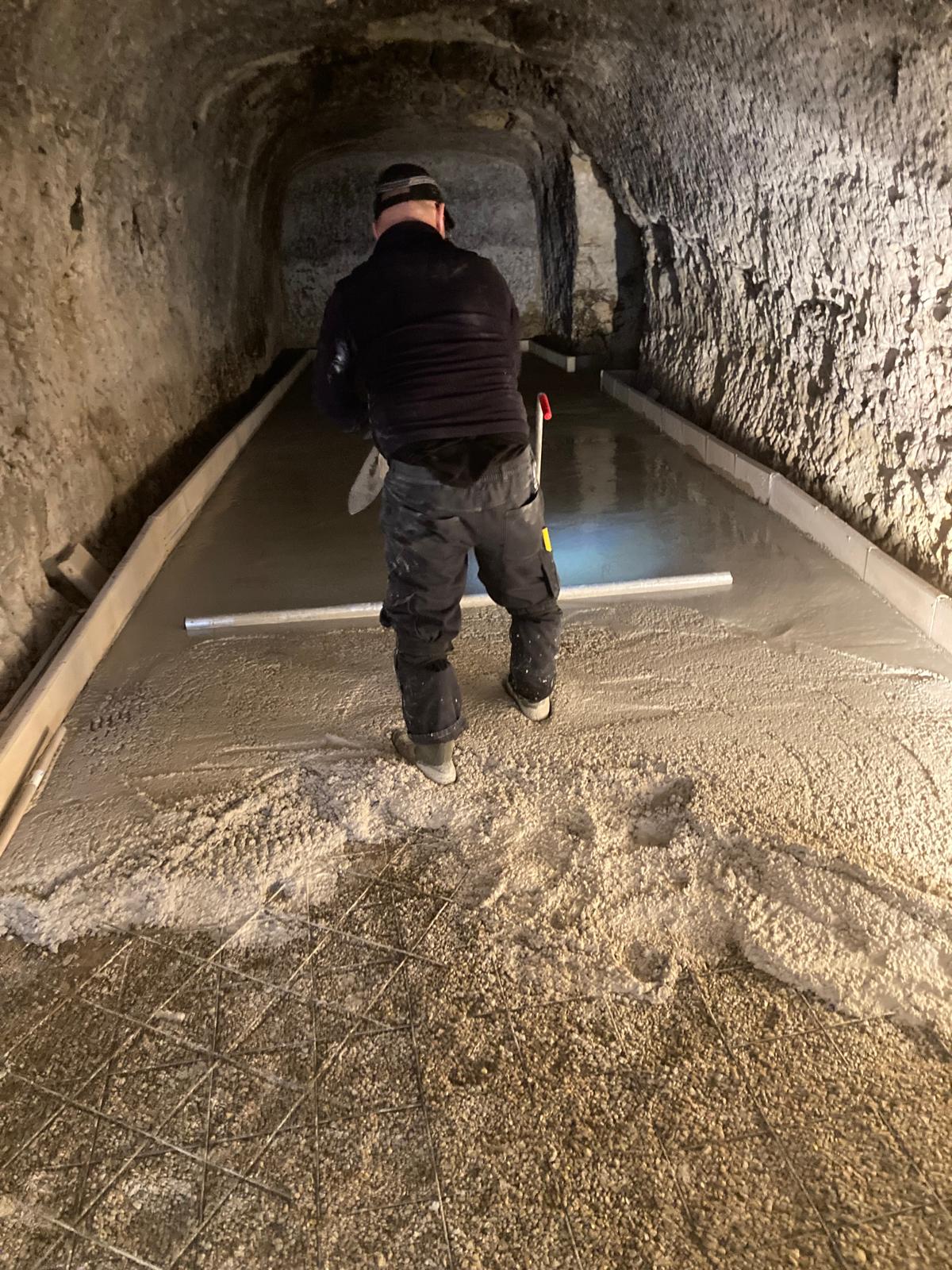 DALLE CAVE AVANT 33
